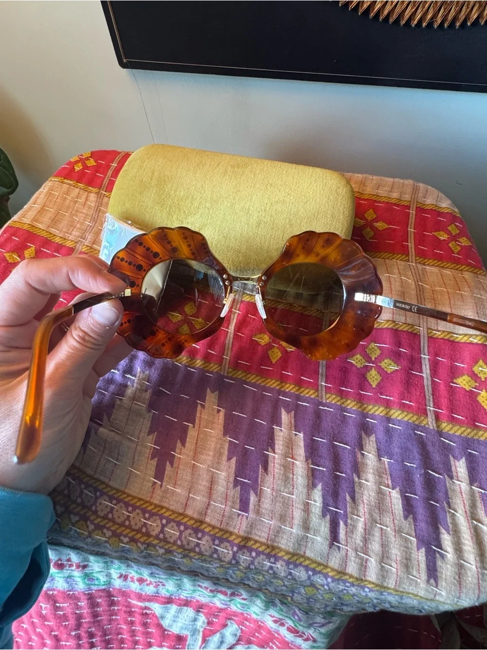 Incredibly Rare Limited Edition Gucci Tartarugato Shell Crystal Sunglasses